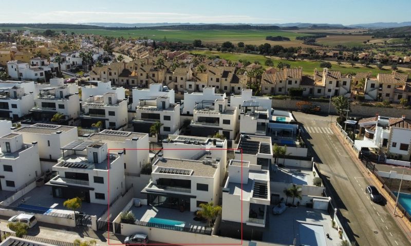 Villa for sale in Algorfa, Alicante, Spain