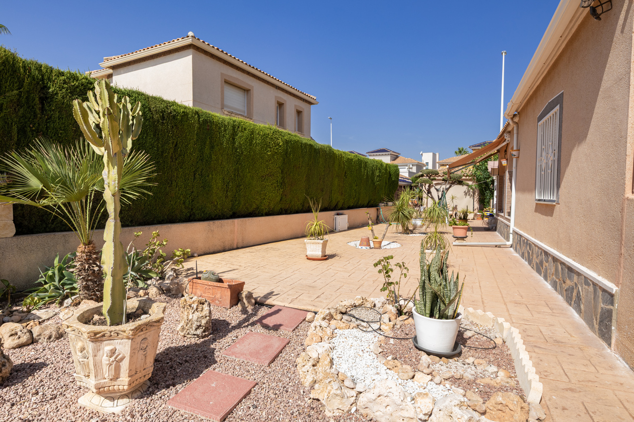 Villa for sale in La Regia, Alicante, Spain