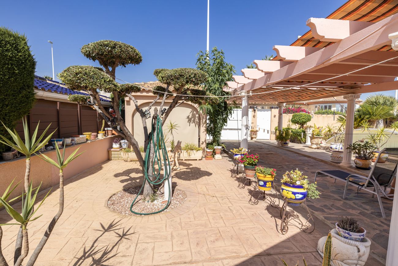 Villa for sale in La Regia, Alicante, Spain