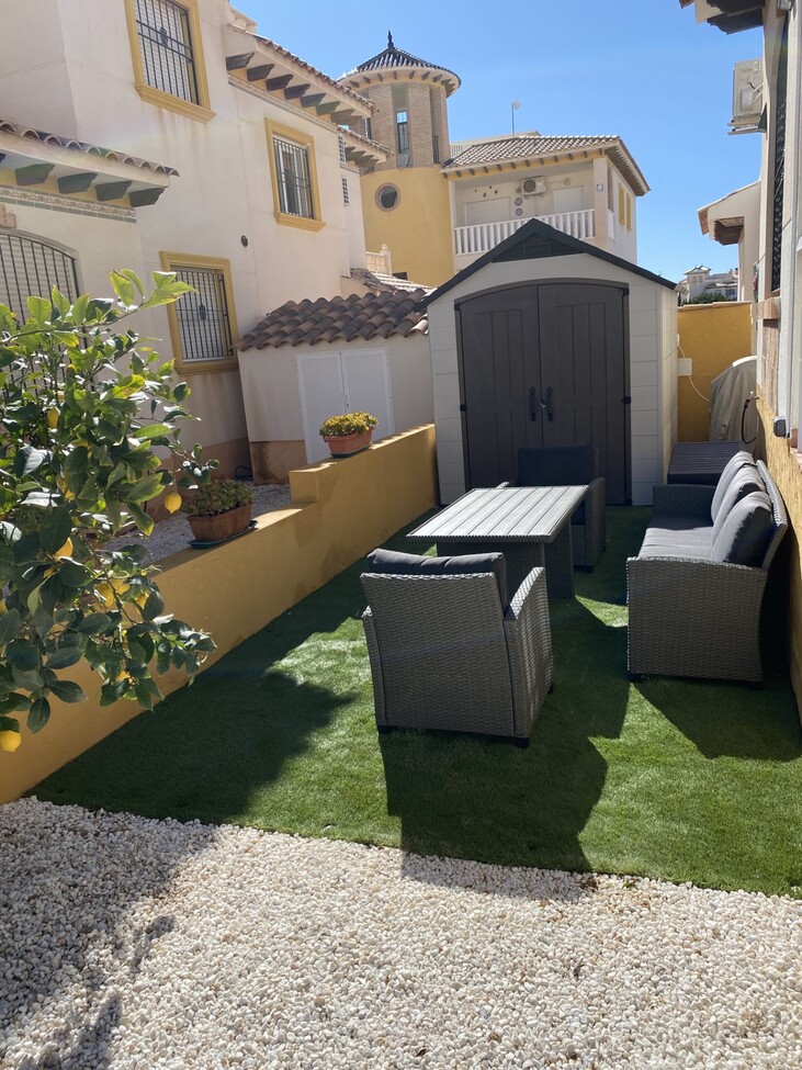 Bungalow for sale in Lomas De Caboroig, Alicante, Spain