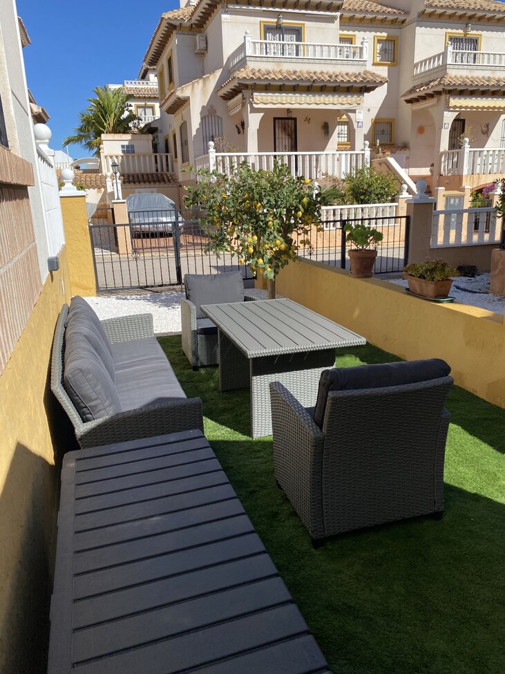 Bungalow for sale in Lomas De Caboroig, Alicante, Spain