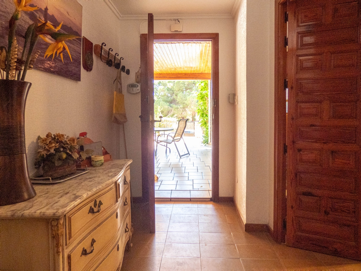 Villa for sale in Dehesa De Campoamor, Alicante, Spain