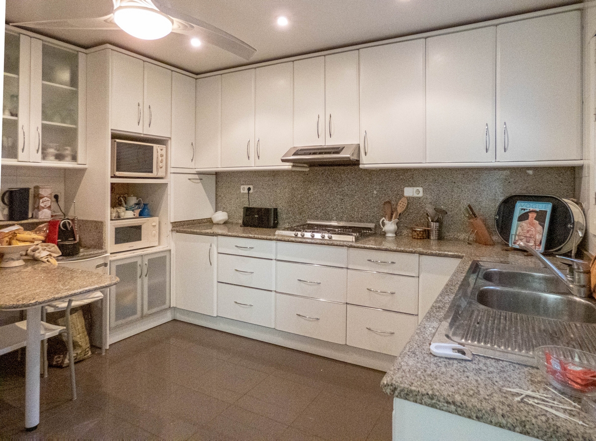 Villa for sale in Dehesa De Campoamor, Alicante, Spain