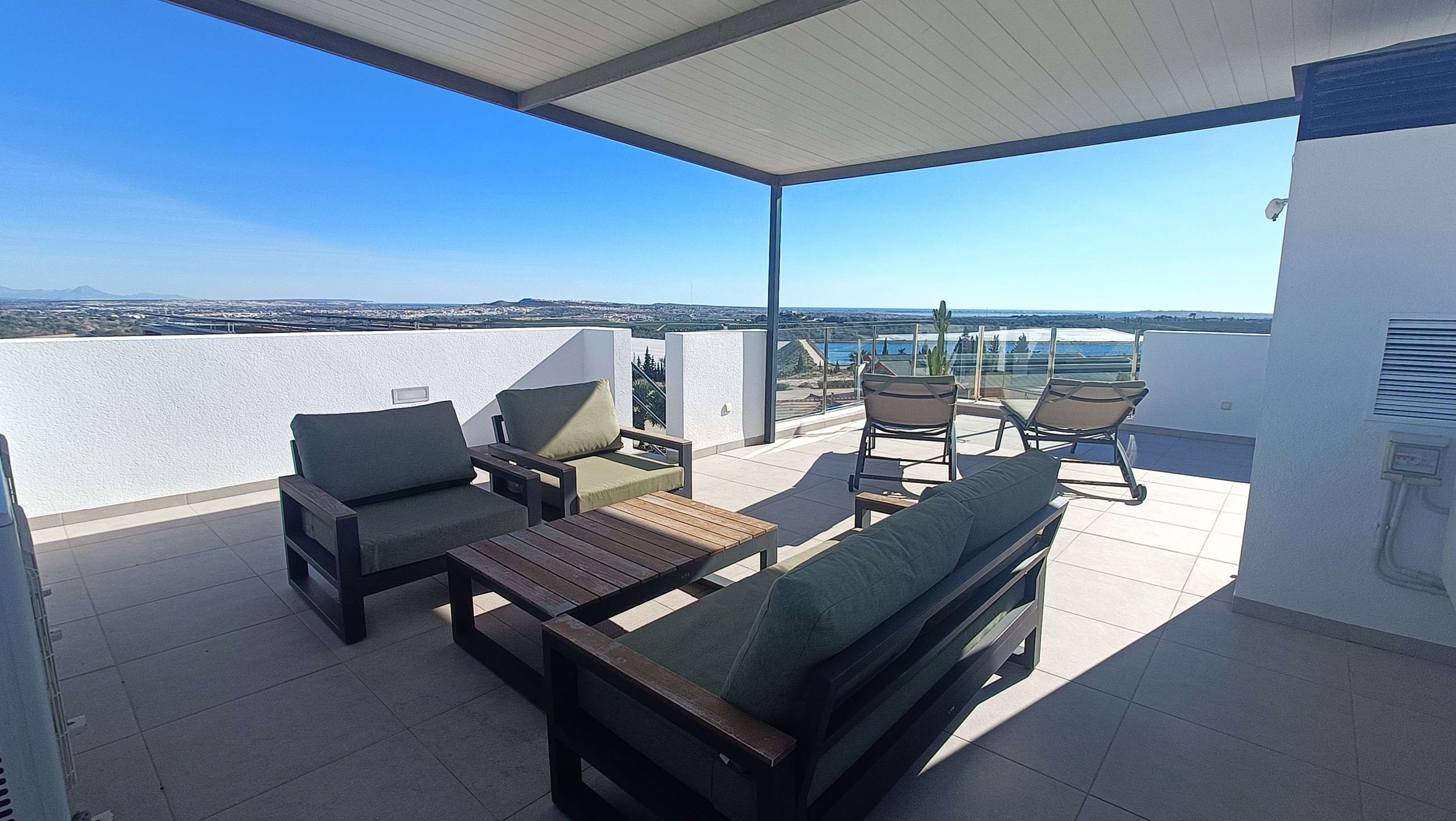 Villa en venta en Algorfa