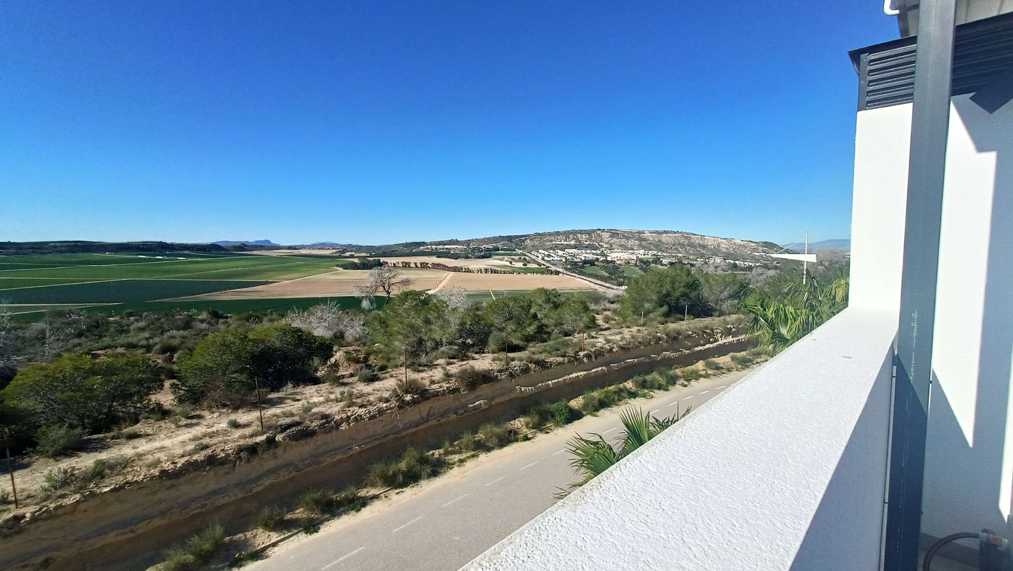 Villa en venta en Algorfa