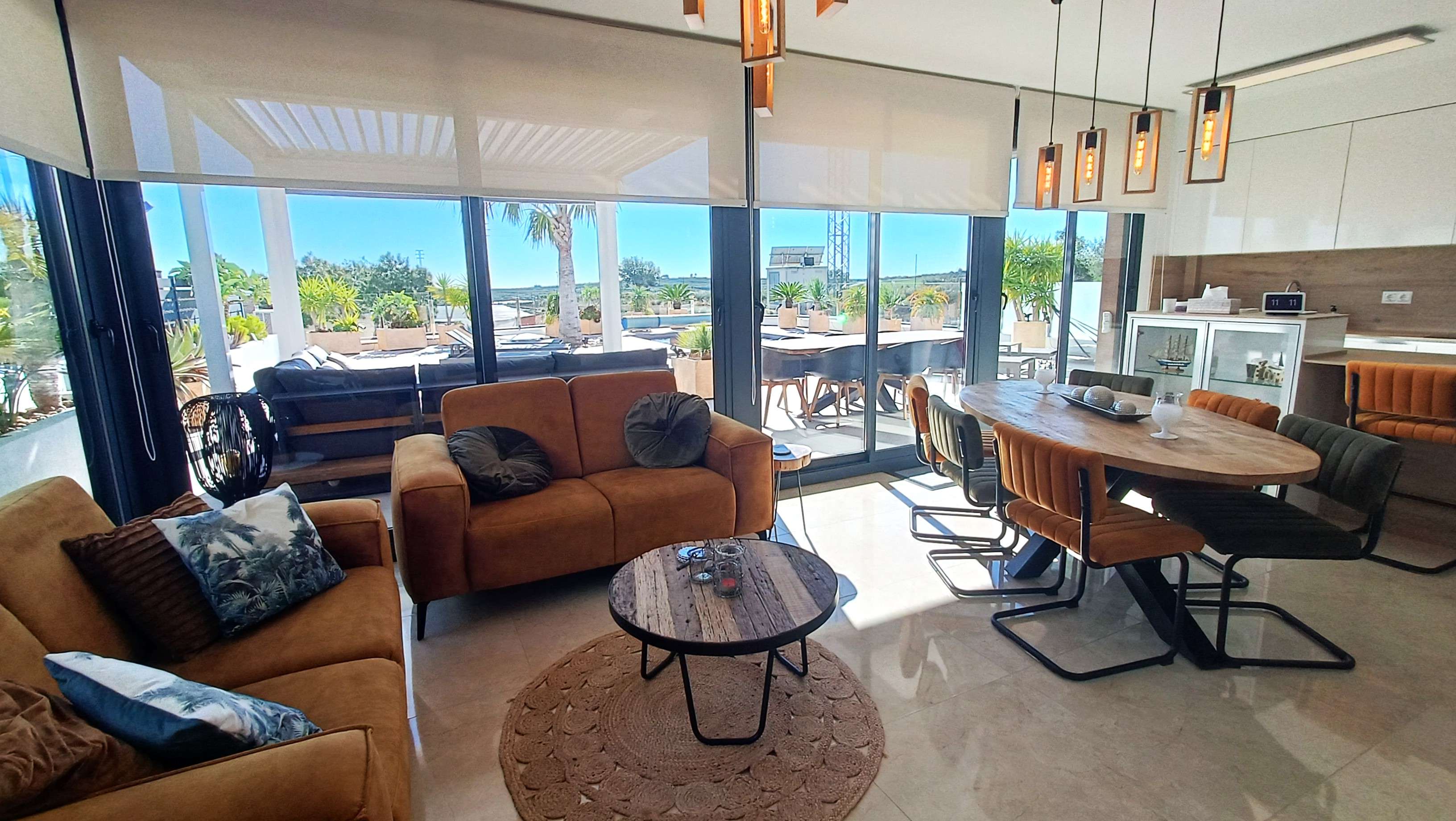 Villa en venta en Algorfa