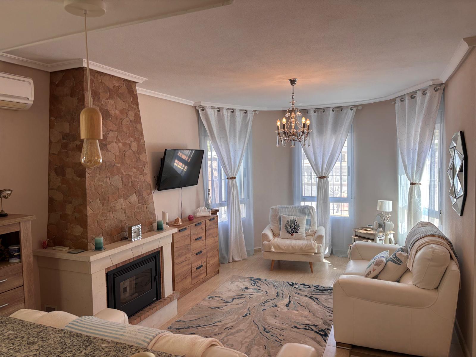 Villa for sale in El Campo, Alicante, Spain