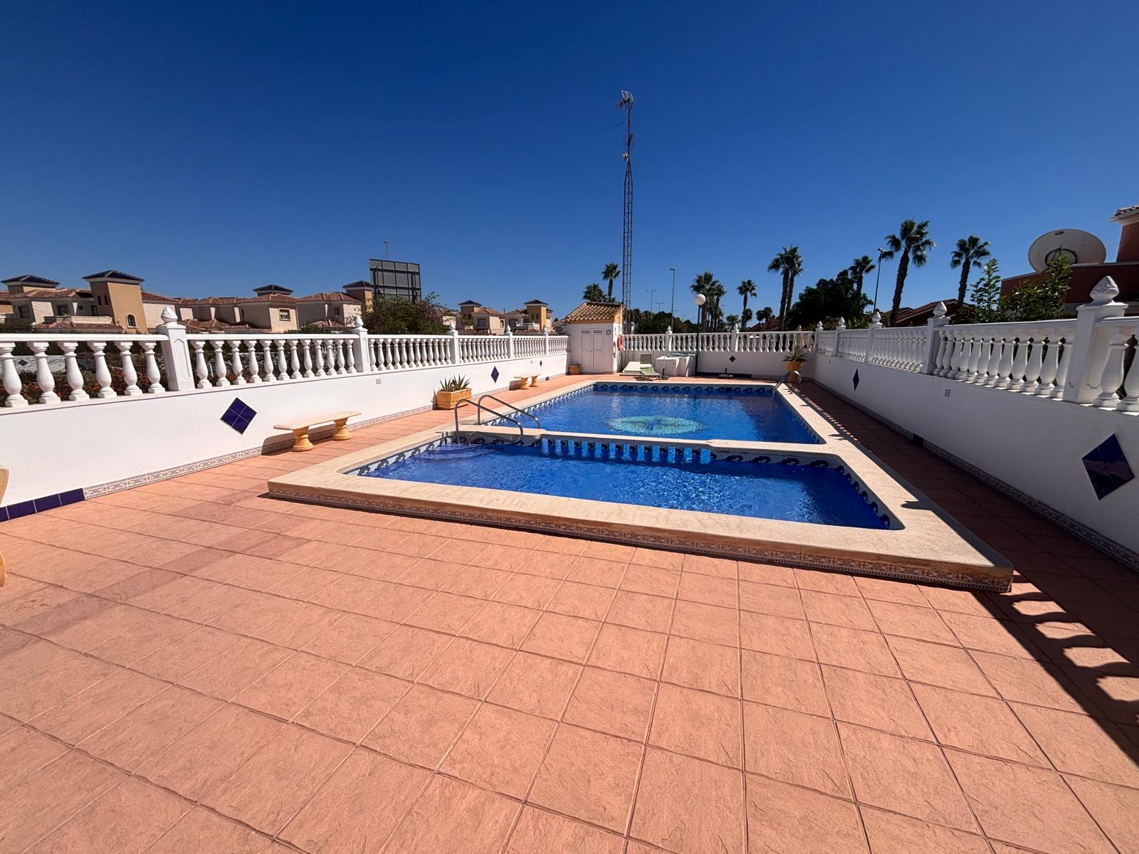 Villa for sale in El Campo, Alicante, Spain