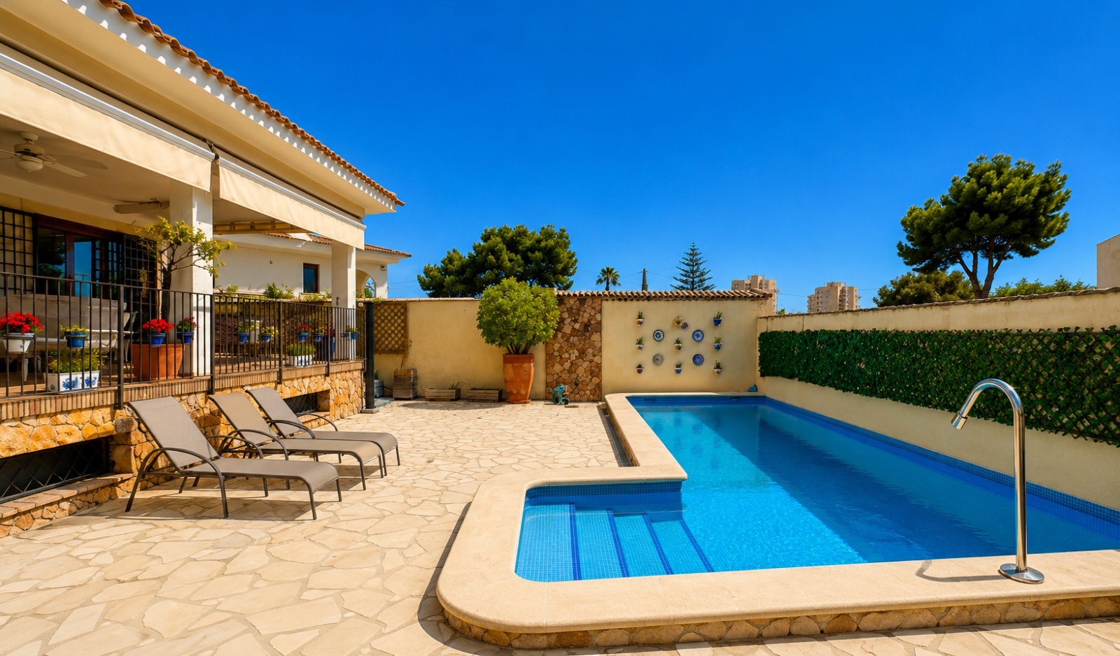 Villa for sale in Dehesa De Campoamor, Alicante, Spain