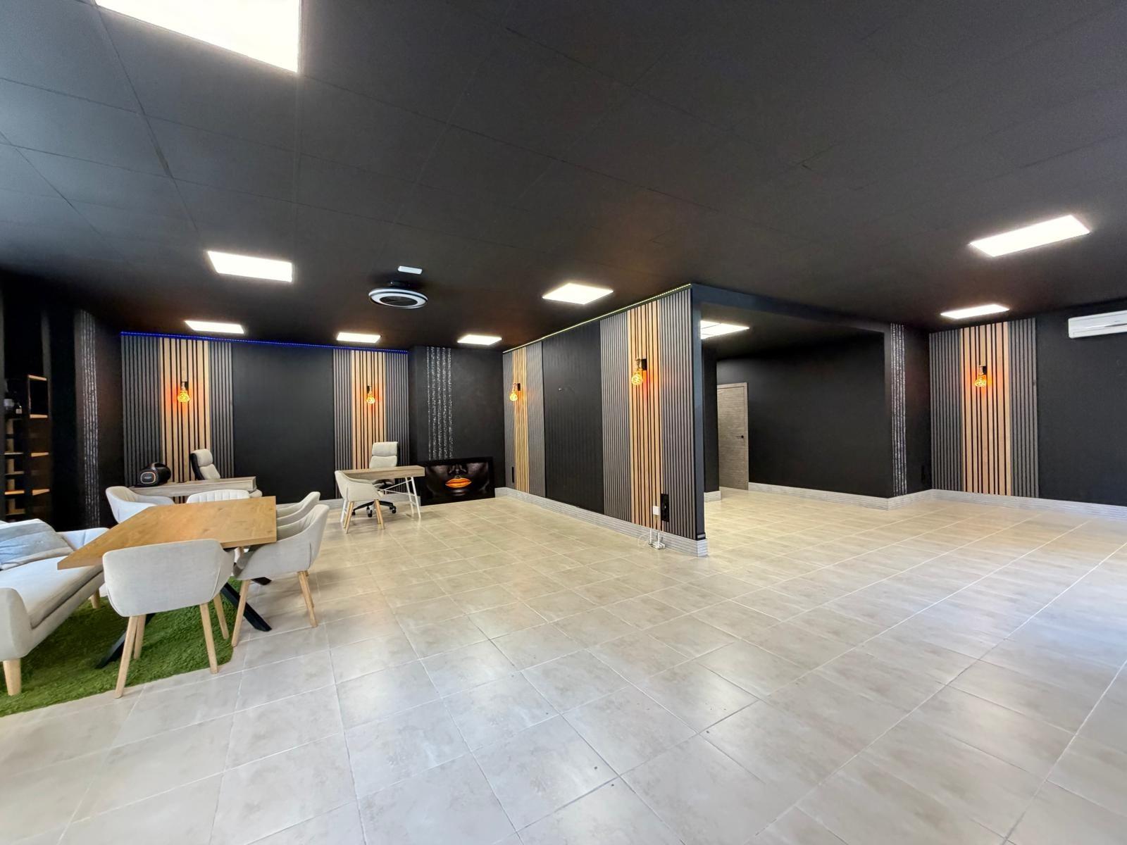 Commercial unit for sale in Torrevieja, Alicante, Spain