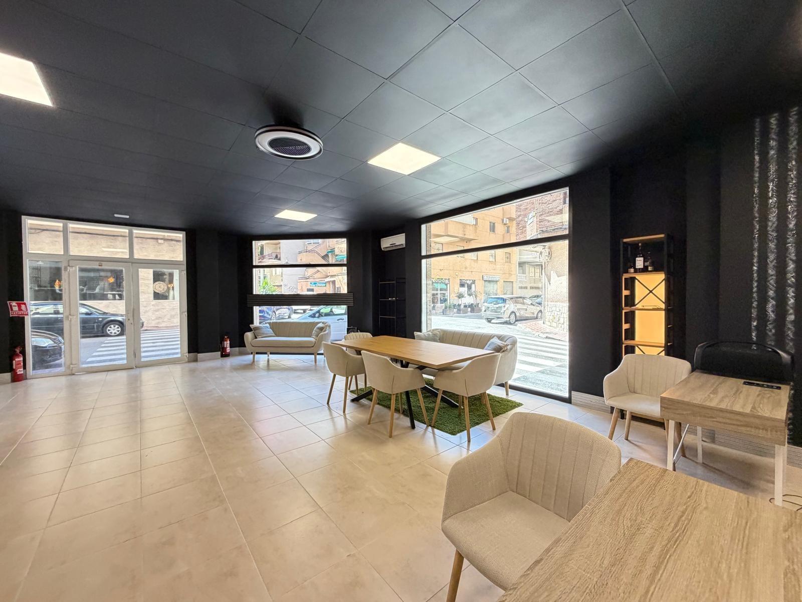 Commercial unit for sale in Torrevieja, Alicante, Spain