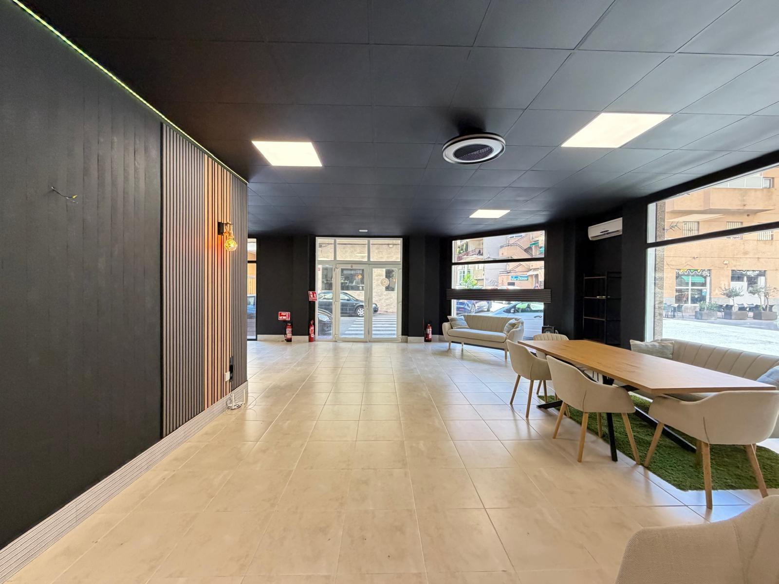 Commercial unit for sale in Torrevieja, Alicante, Spain