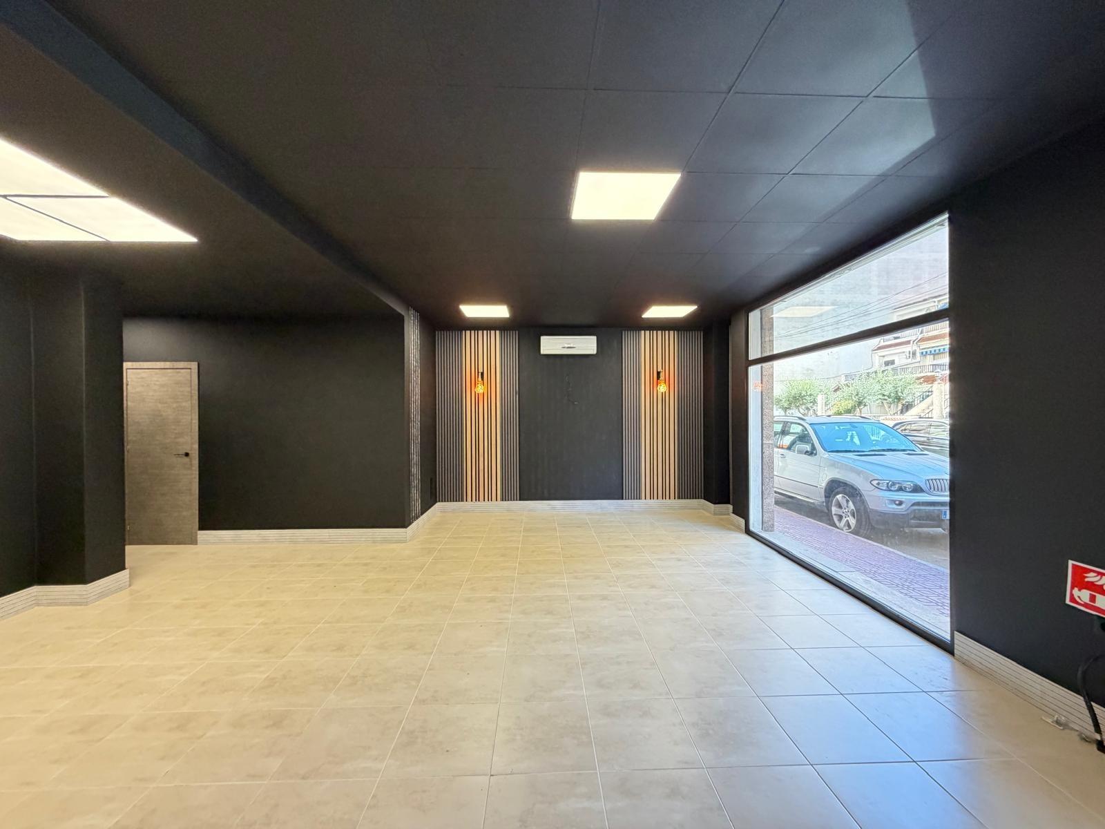 Commercial unit for sale in Torrevieja, Alicante, Spain