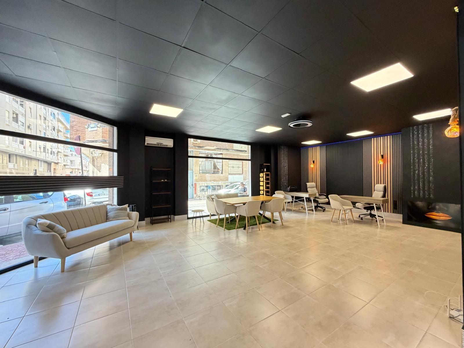 Commercial unit for sale in Torrevieja, Alicante, Spain