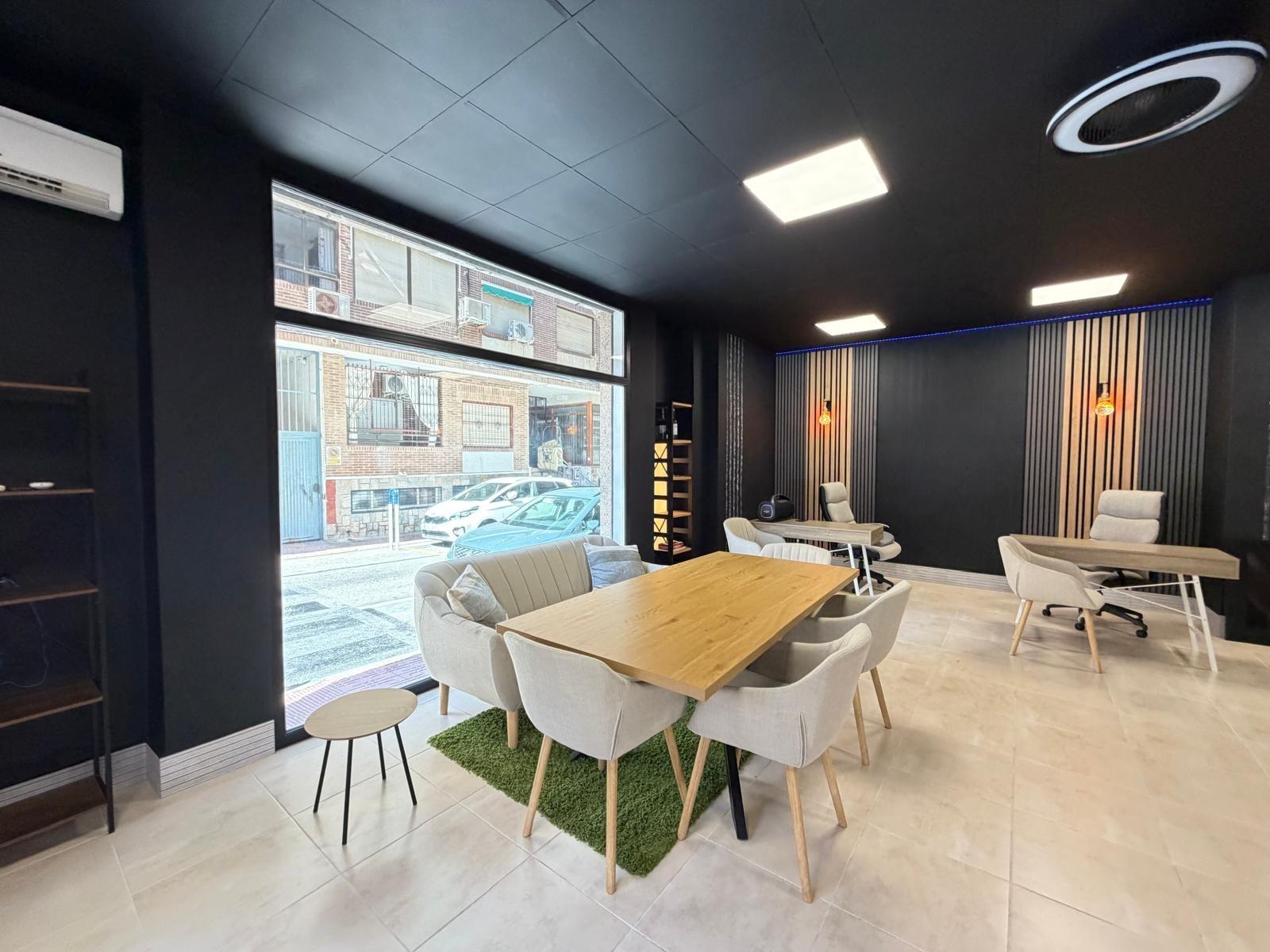 Commercial unit for sale in Torrevieja, Alicante, Spain