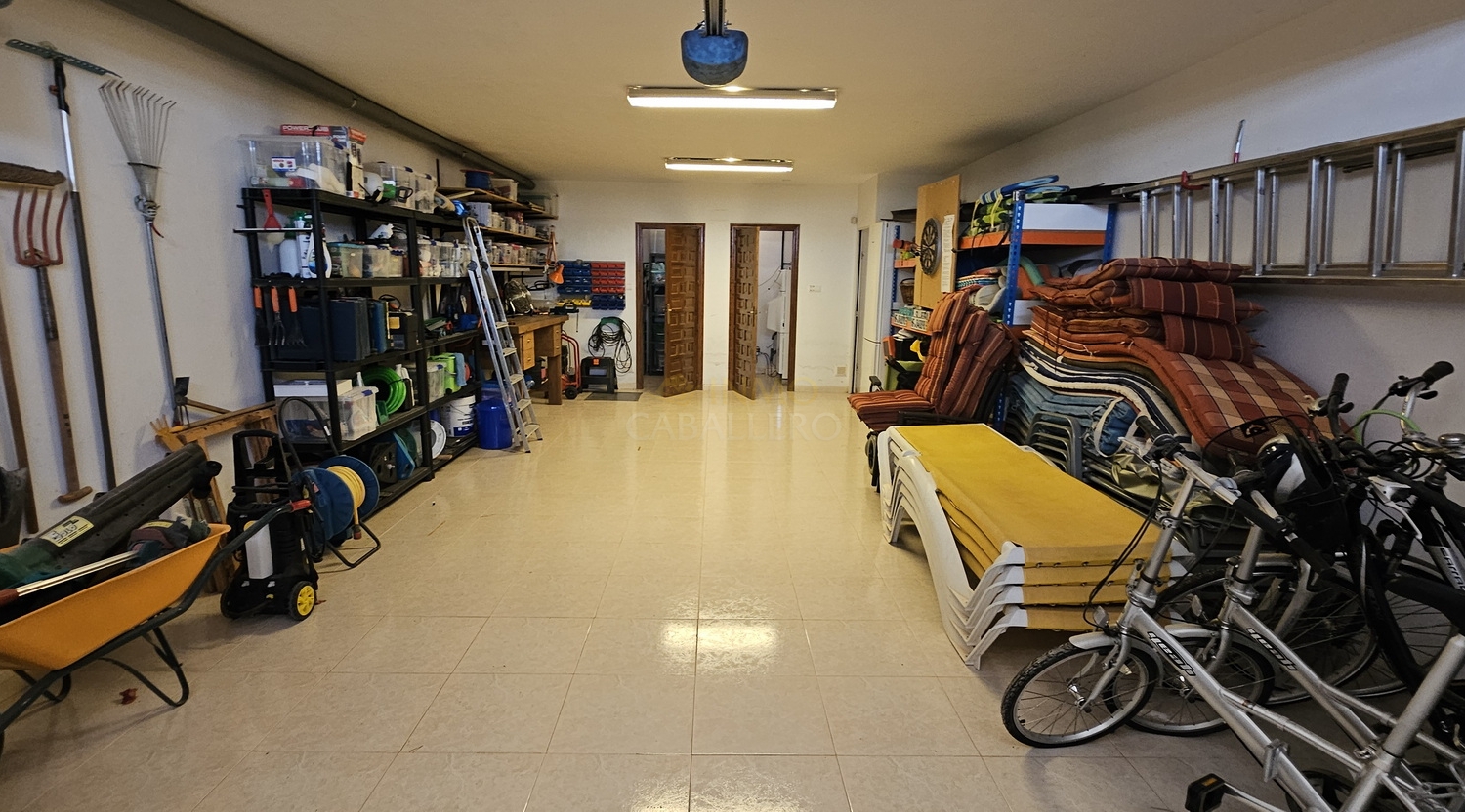 Villa for sale in Pinar De Campoverde, Alicante, Spain