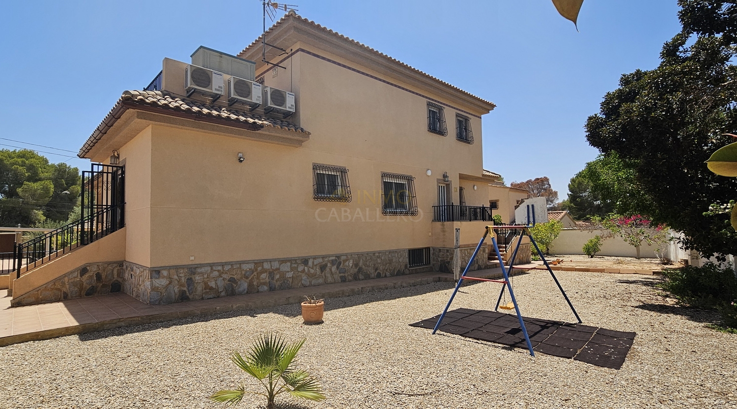 Villa for sale in Pinar De Campoverde, Alicante, Spain