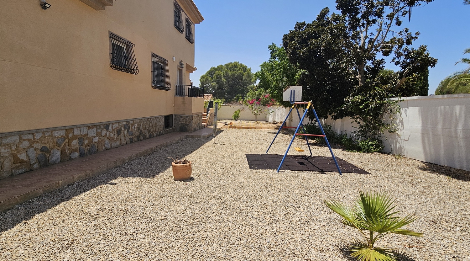 Villa for sale in Pinar De Campoverde, Alicante, Spain