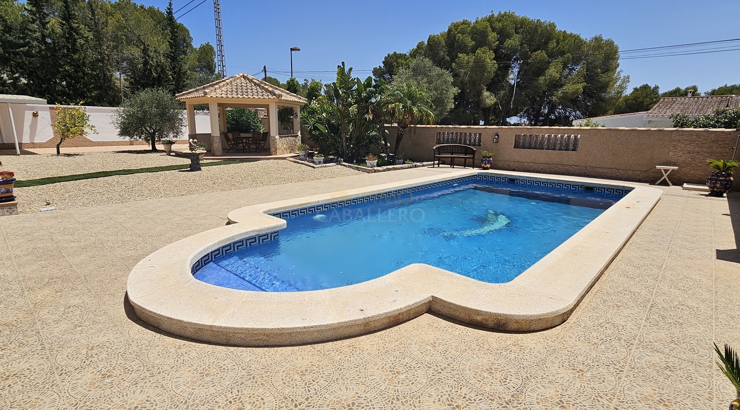 Villa for sale in Pinar De Campoverde, Alicante, Spain