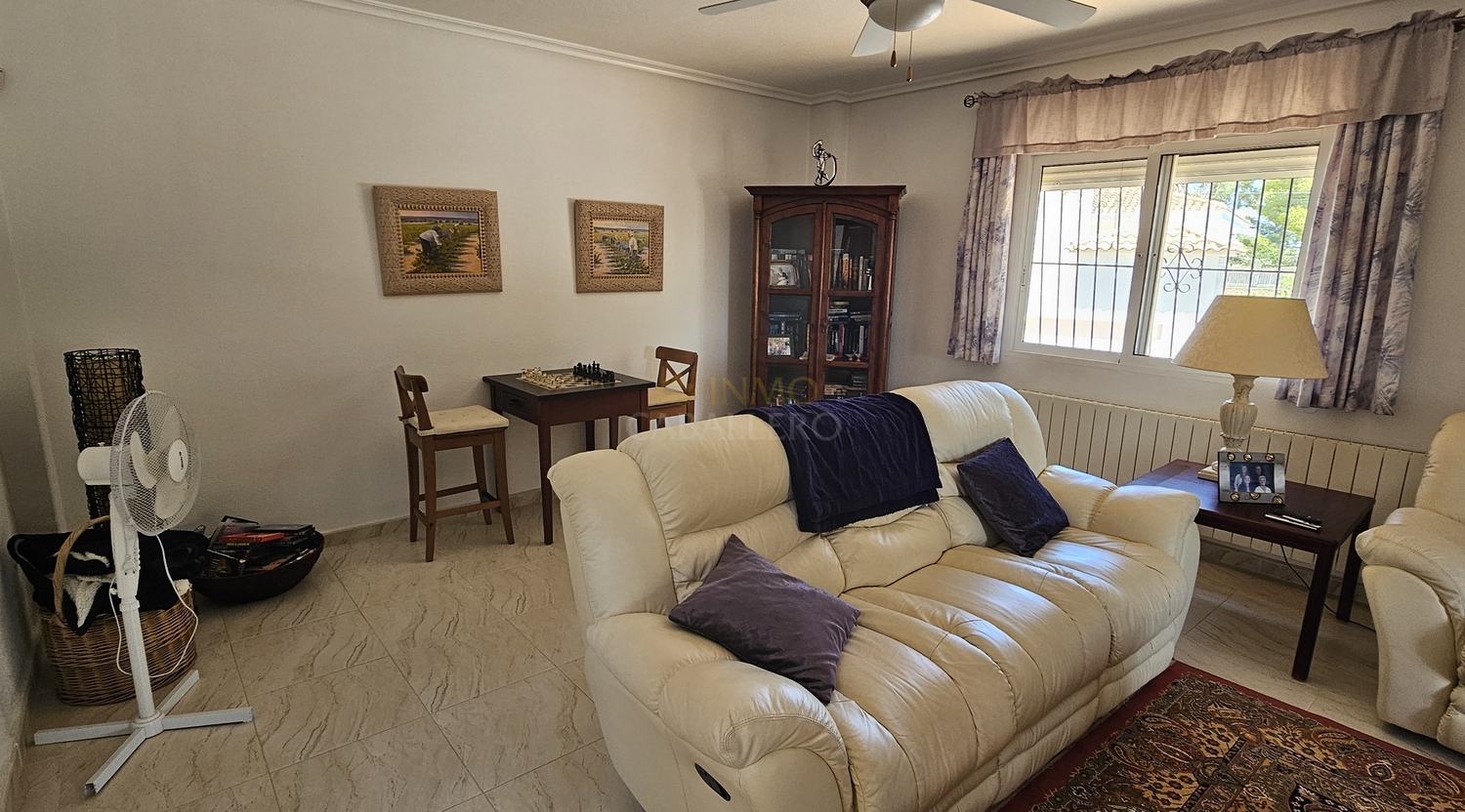 Villa for sale in Pinar De Campoverde, Alicante, Spain