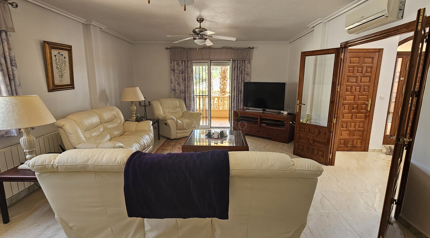 Villa for sale in Pinar De Campoverde, Alicante, Spain
