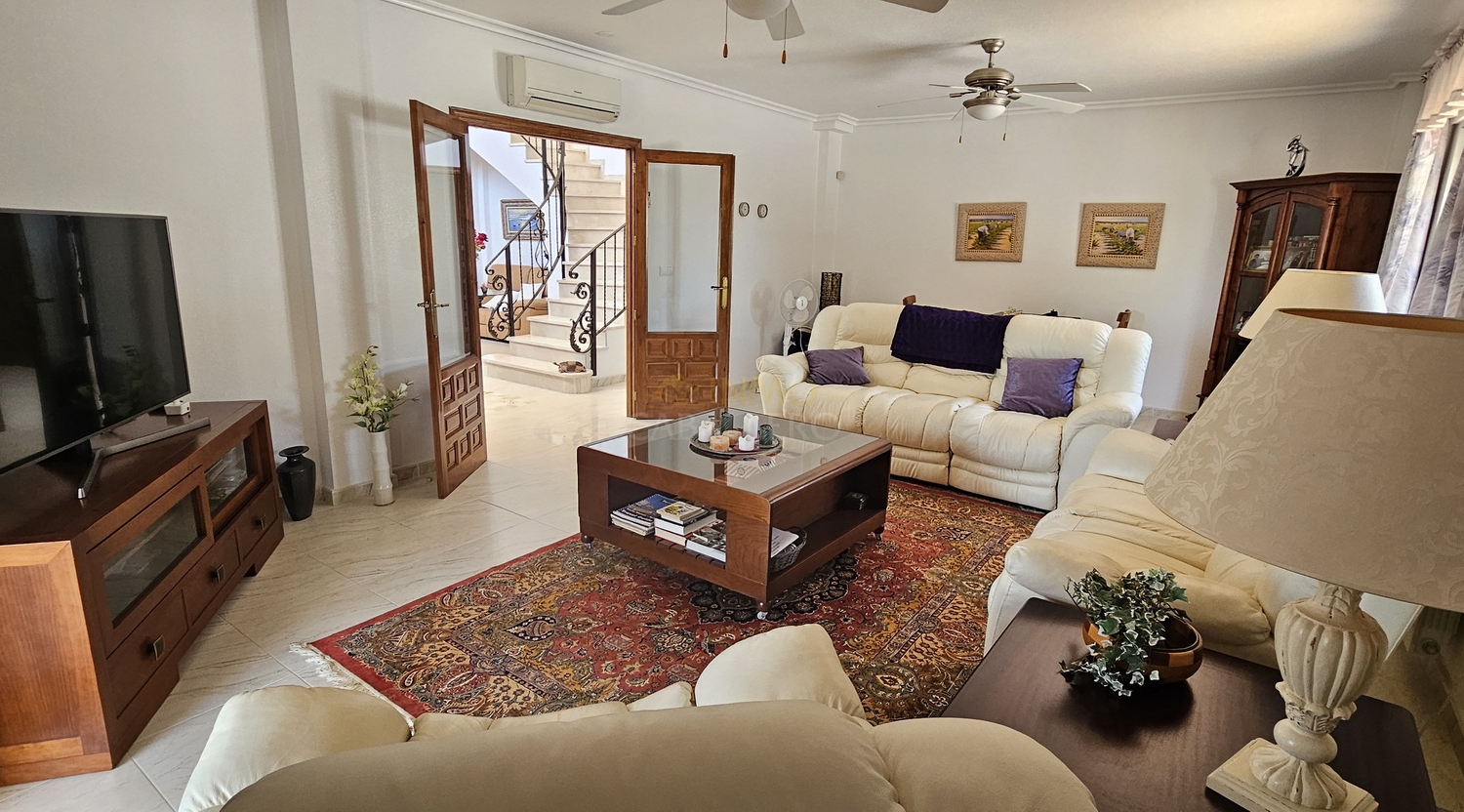 Villa for sale in Pinar De Campoverde, Alicante, Spain