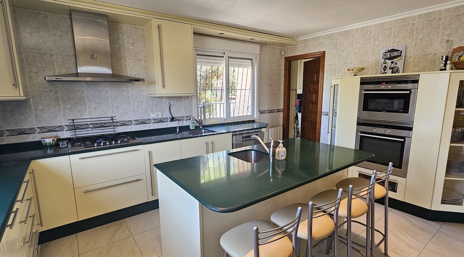Villa for sale in Pinar De Campoverde, Alicante, Spain