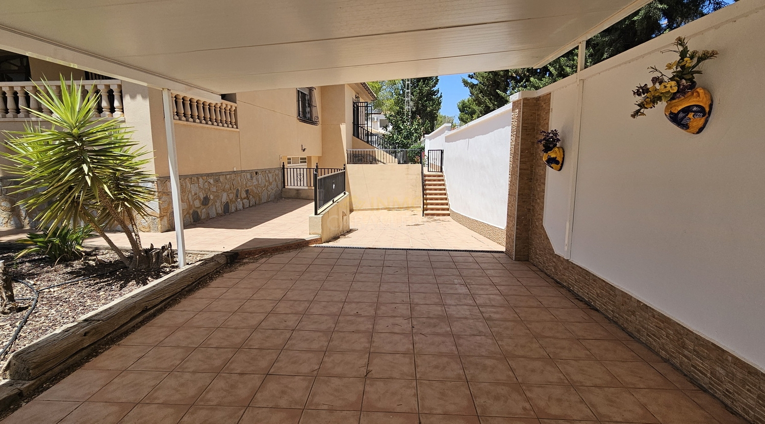 Villa for sale in Pinar De Campoverde, Alicante, Spain