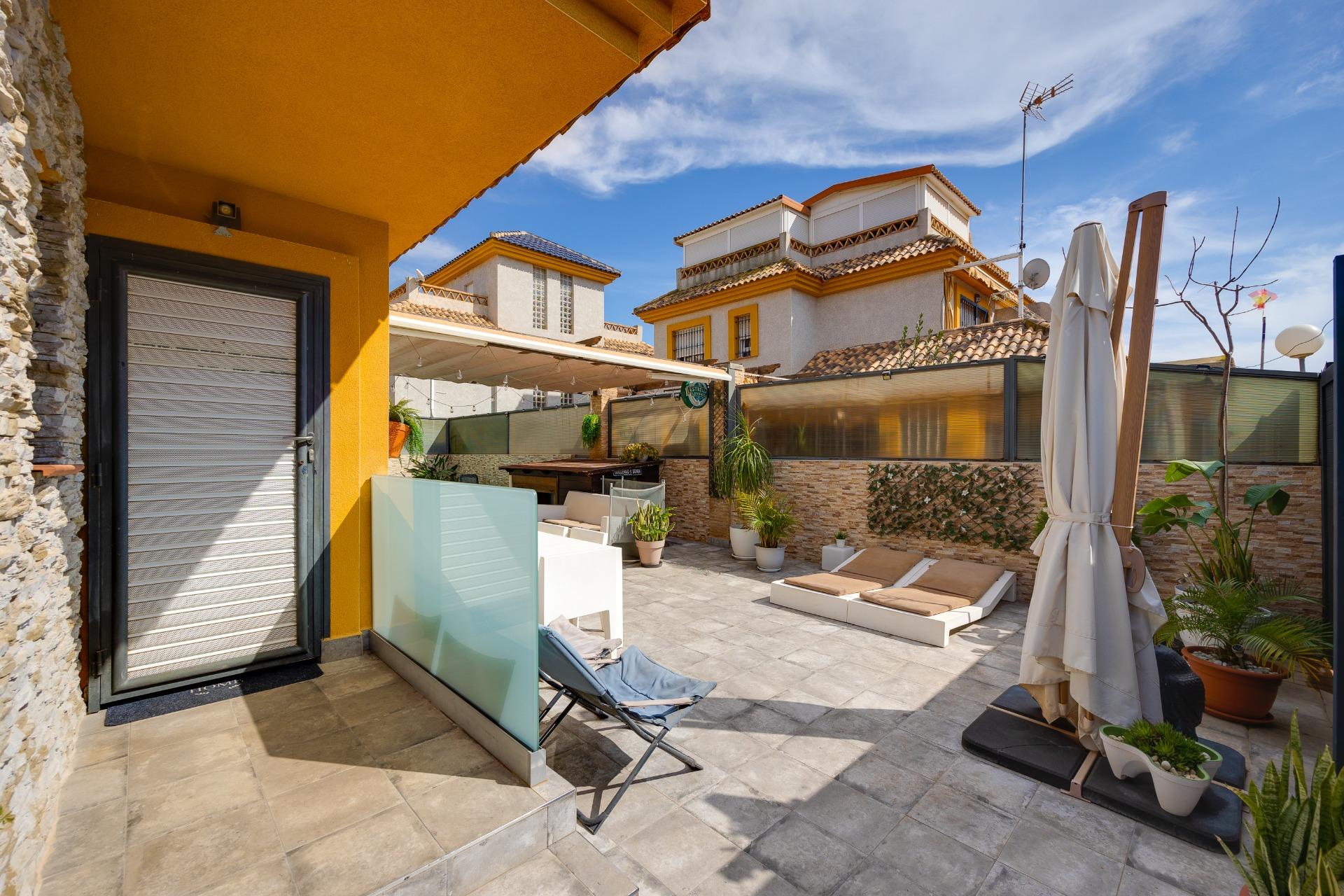 Villa en venta en Los Montesinos