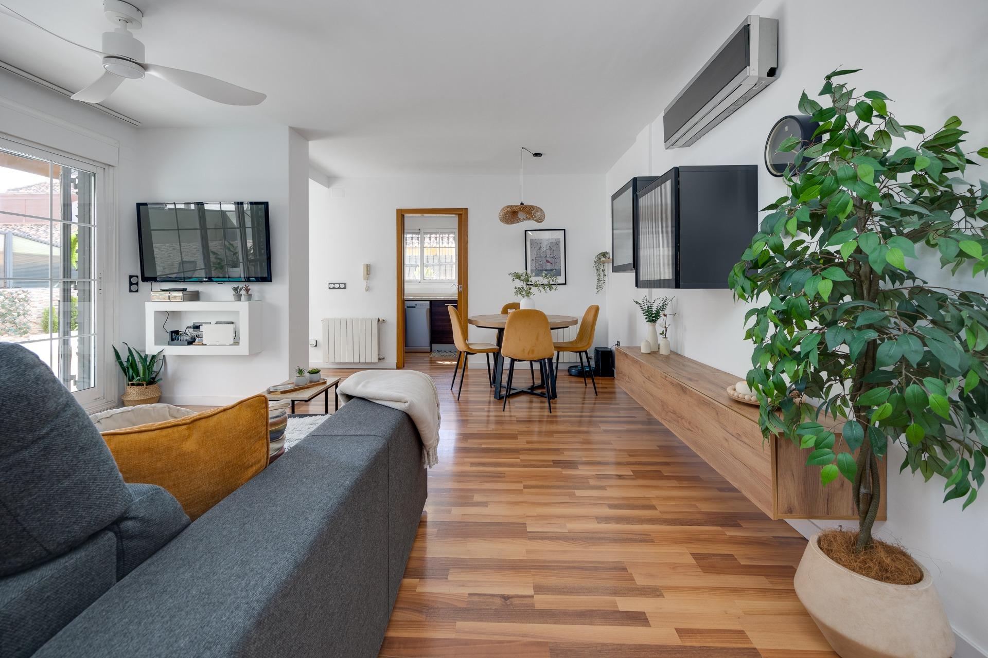 Villa en venta en Los Montesinos