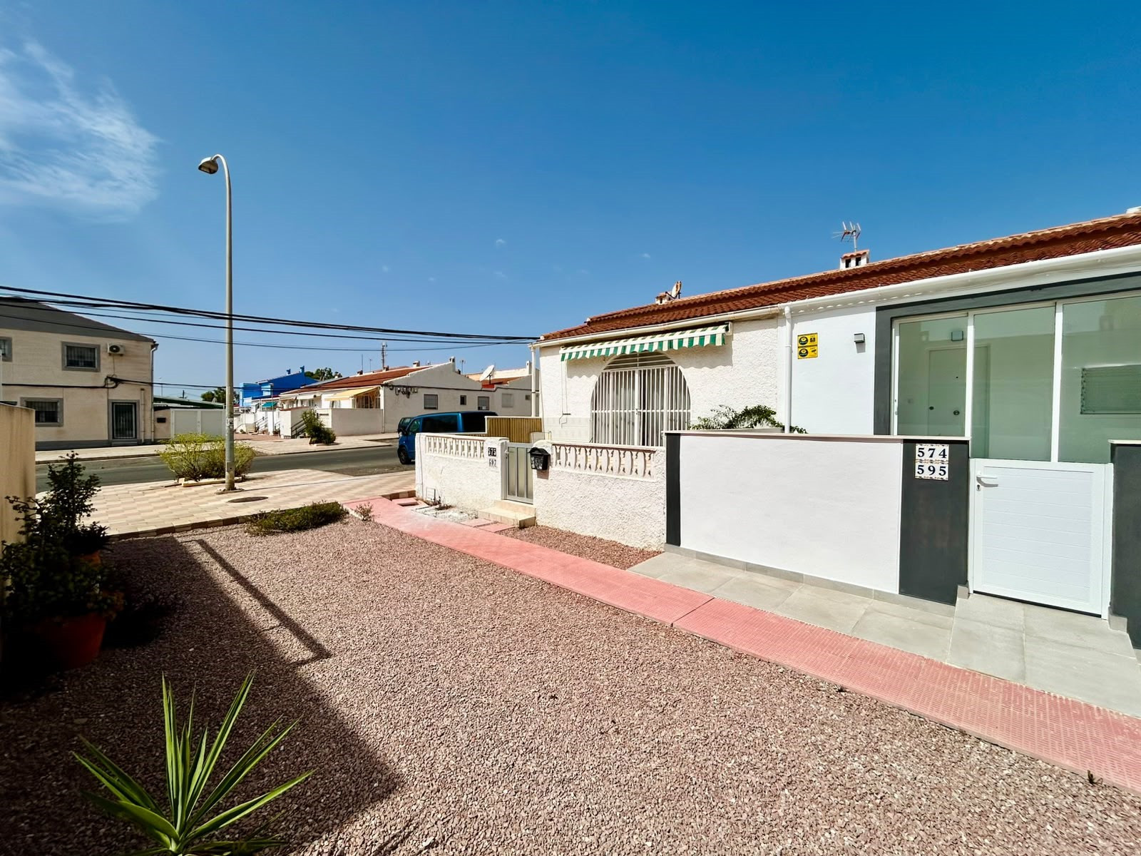 Bungalow for sale in La Siesta, Alicante, Spain