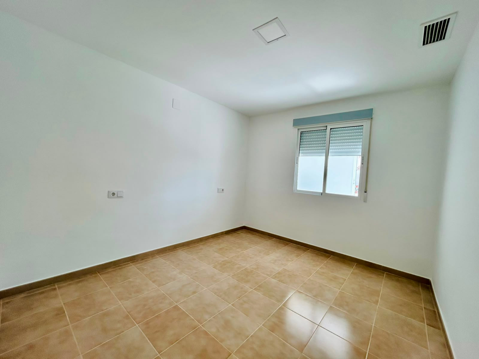 Bungalow for sale in La Siesta, Alicante, Spain