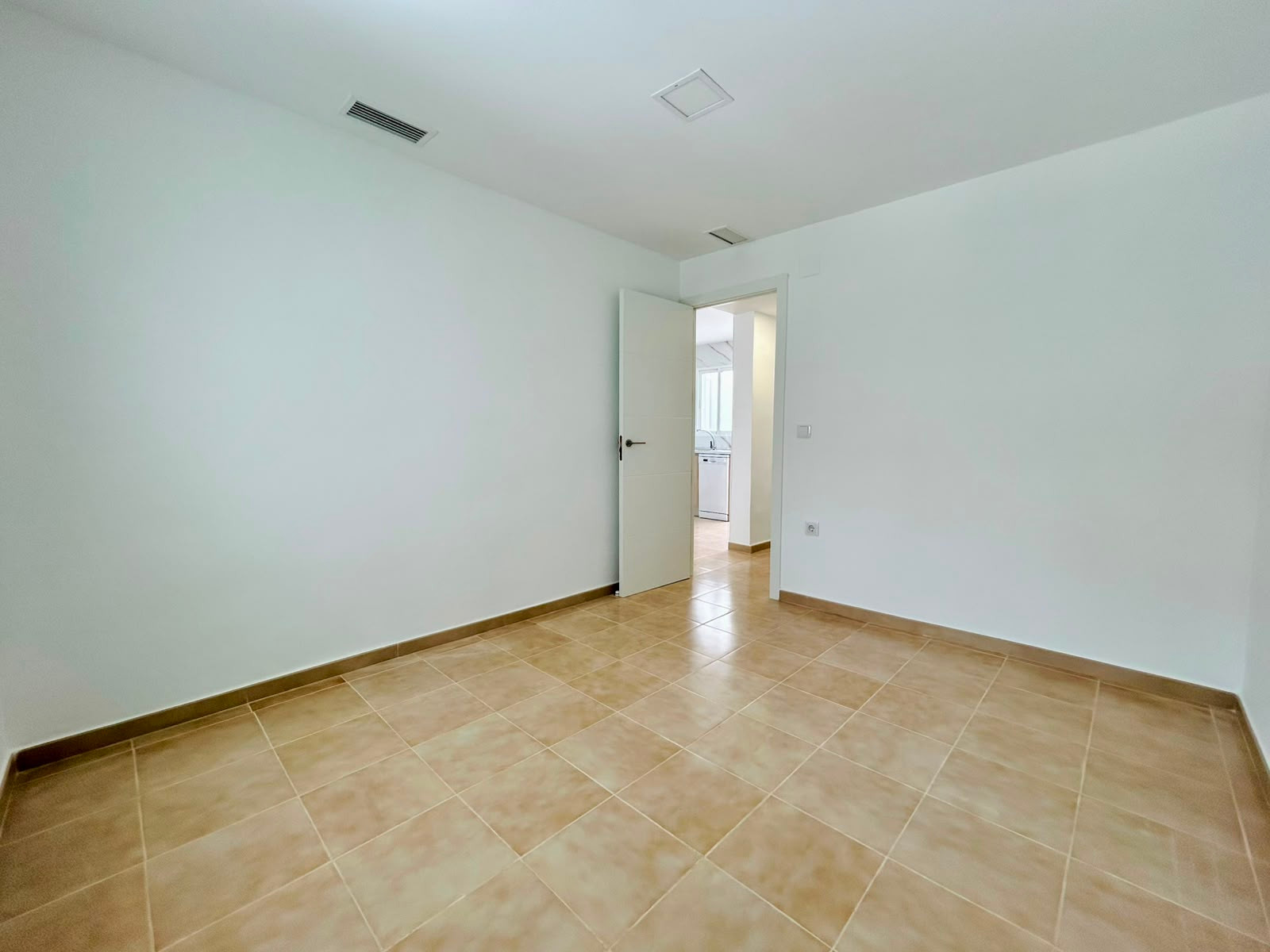 Bungalow for sale in La Siesta, Alicante, Spain