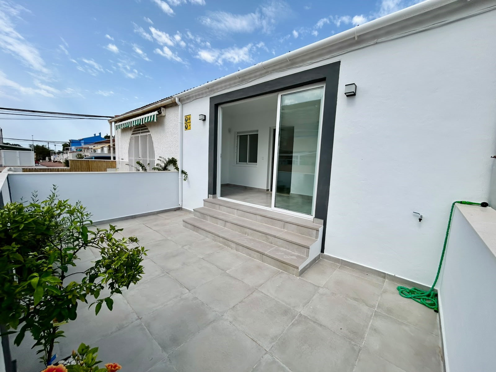 Bungalow for sale in La Siesta, Alicante, Spain