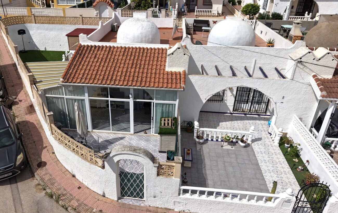 Bungalow for sale in Blue Lagoon, Alicante, Spain