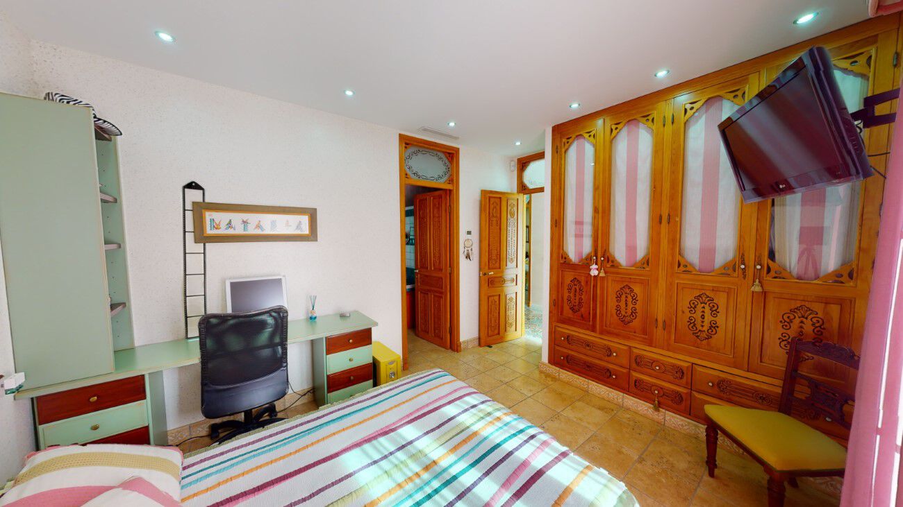 Villa for sale in Almoradi, Alicante, Spain