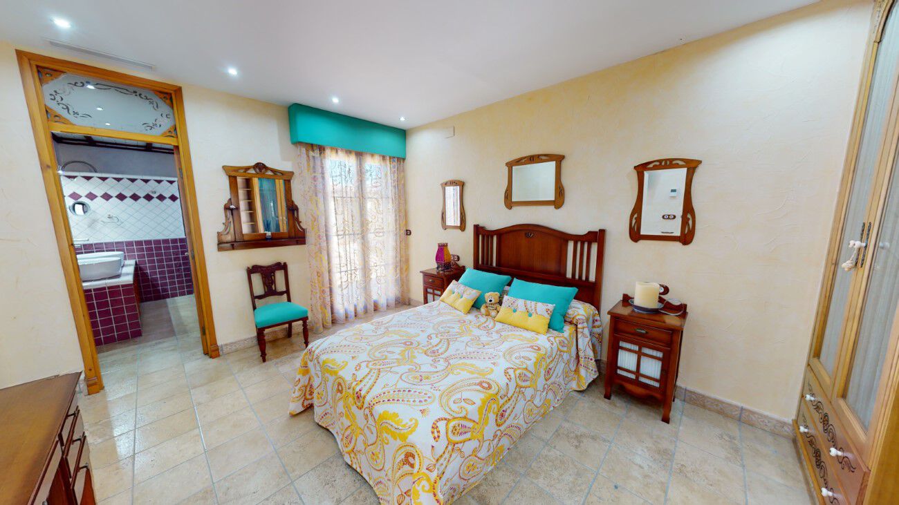 Villa for sale in Almoradi, Alicante, Spain