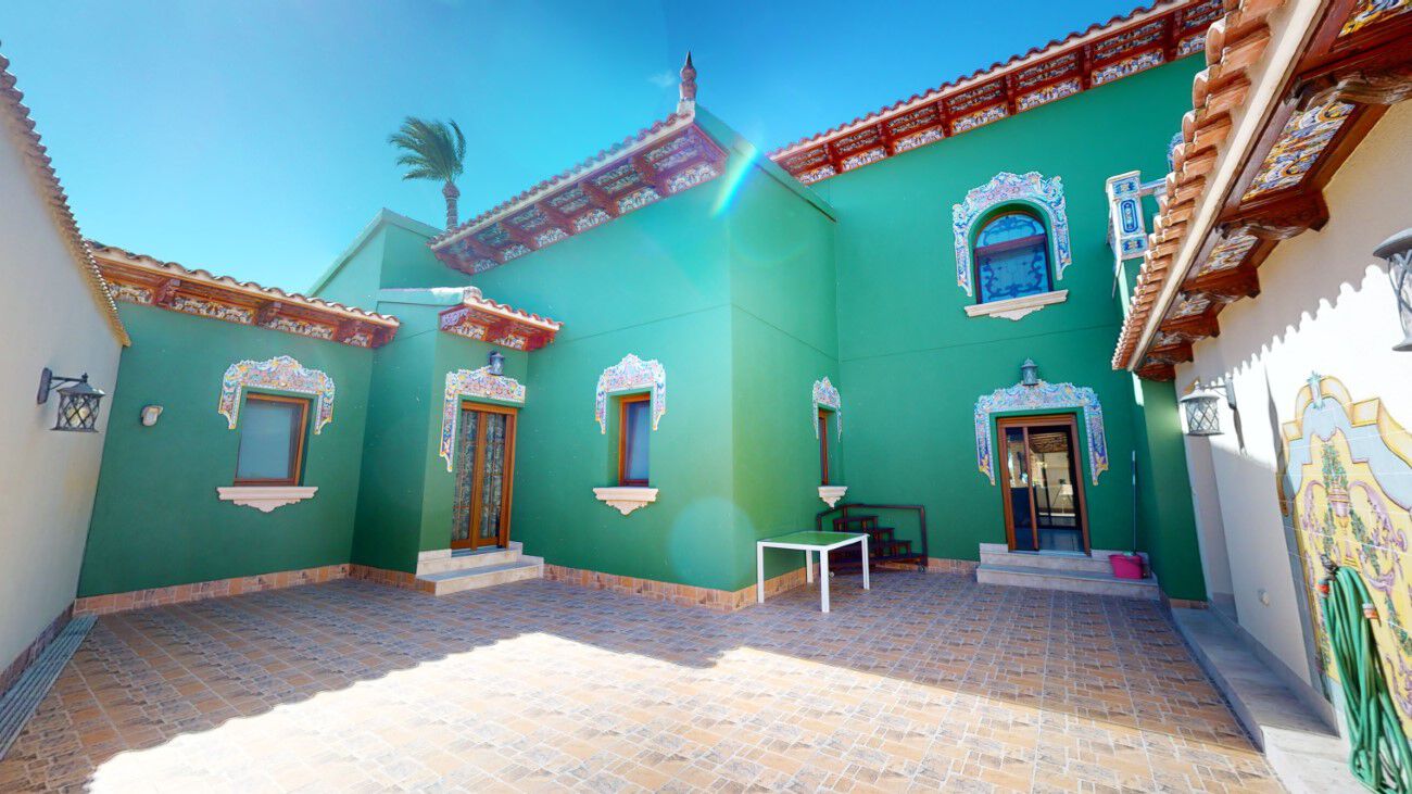 Villa for sale in Almoradi, Alicante, Spain