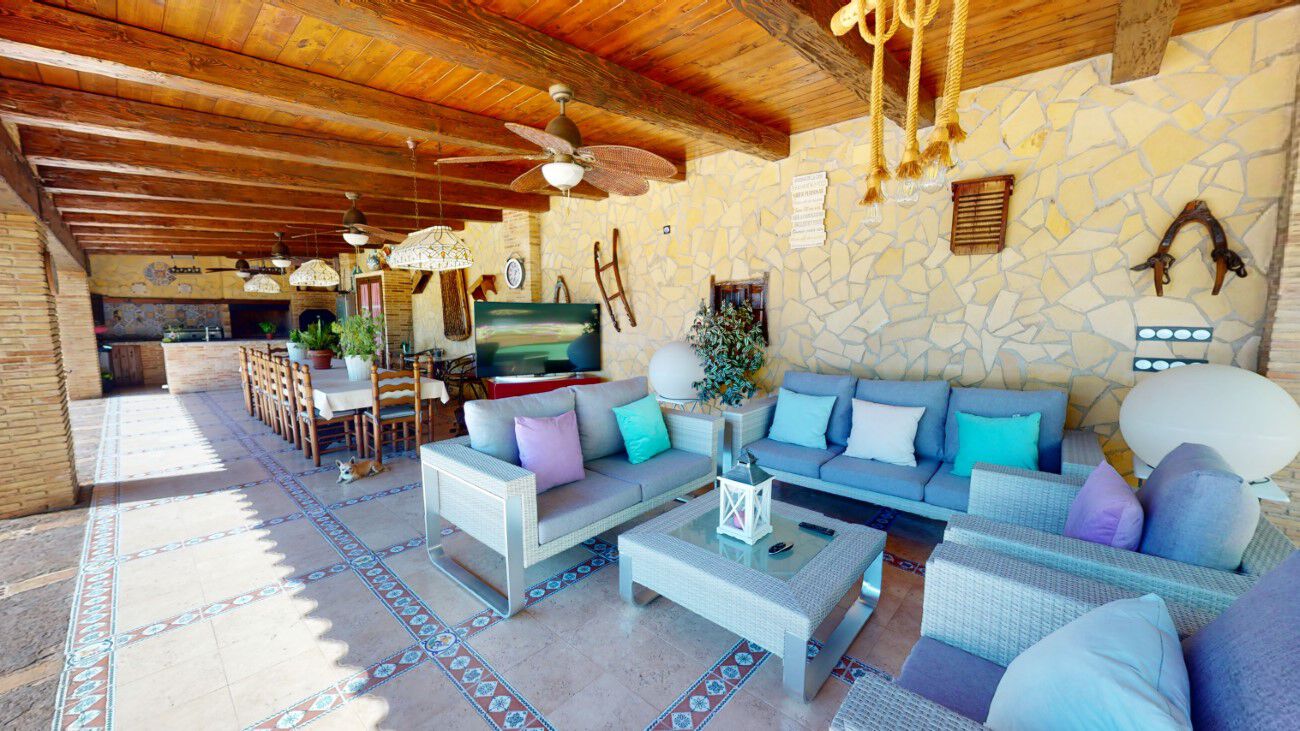 Villa for sale in Almoradi, Alicante, Spain
