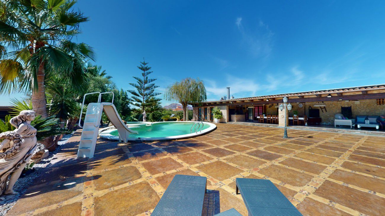 Villa for sale in Almoradi, Alicante, Spain