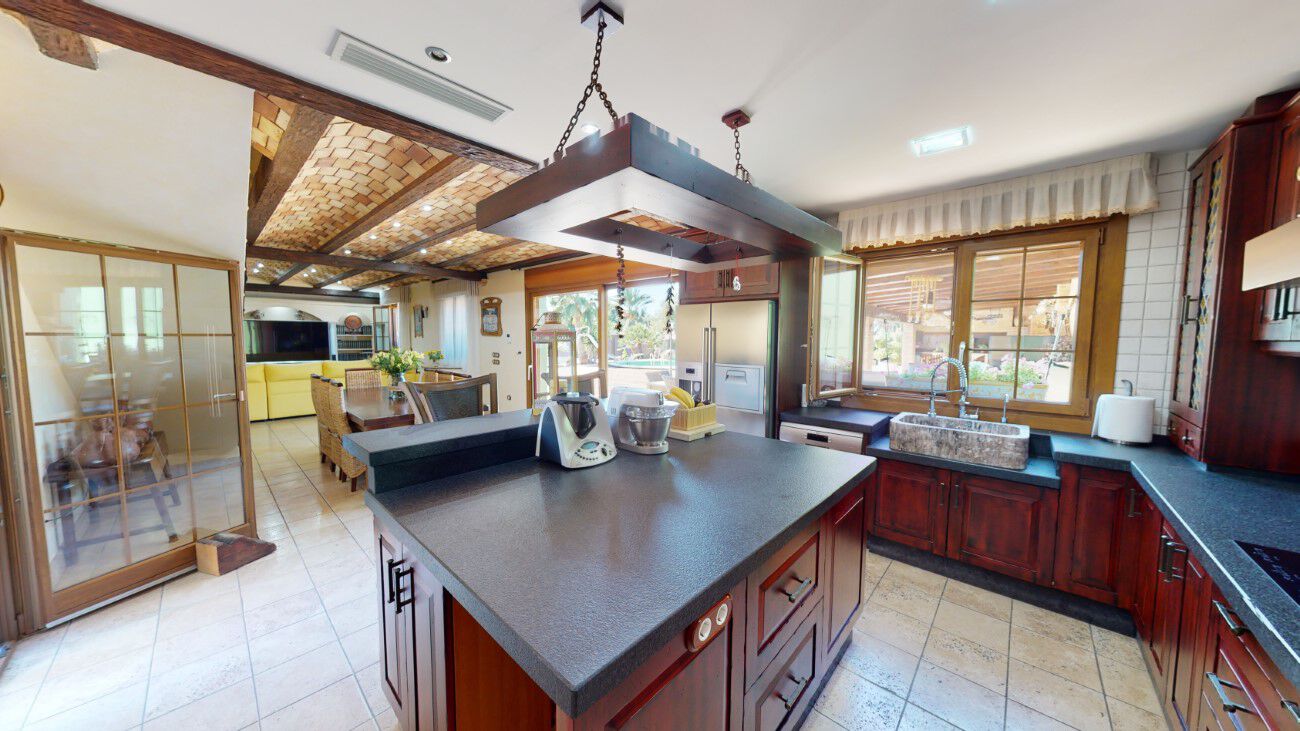Villa for sale in Almoradi, Alicante, Spain