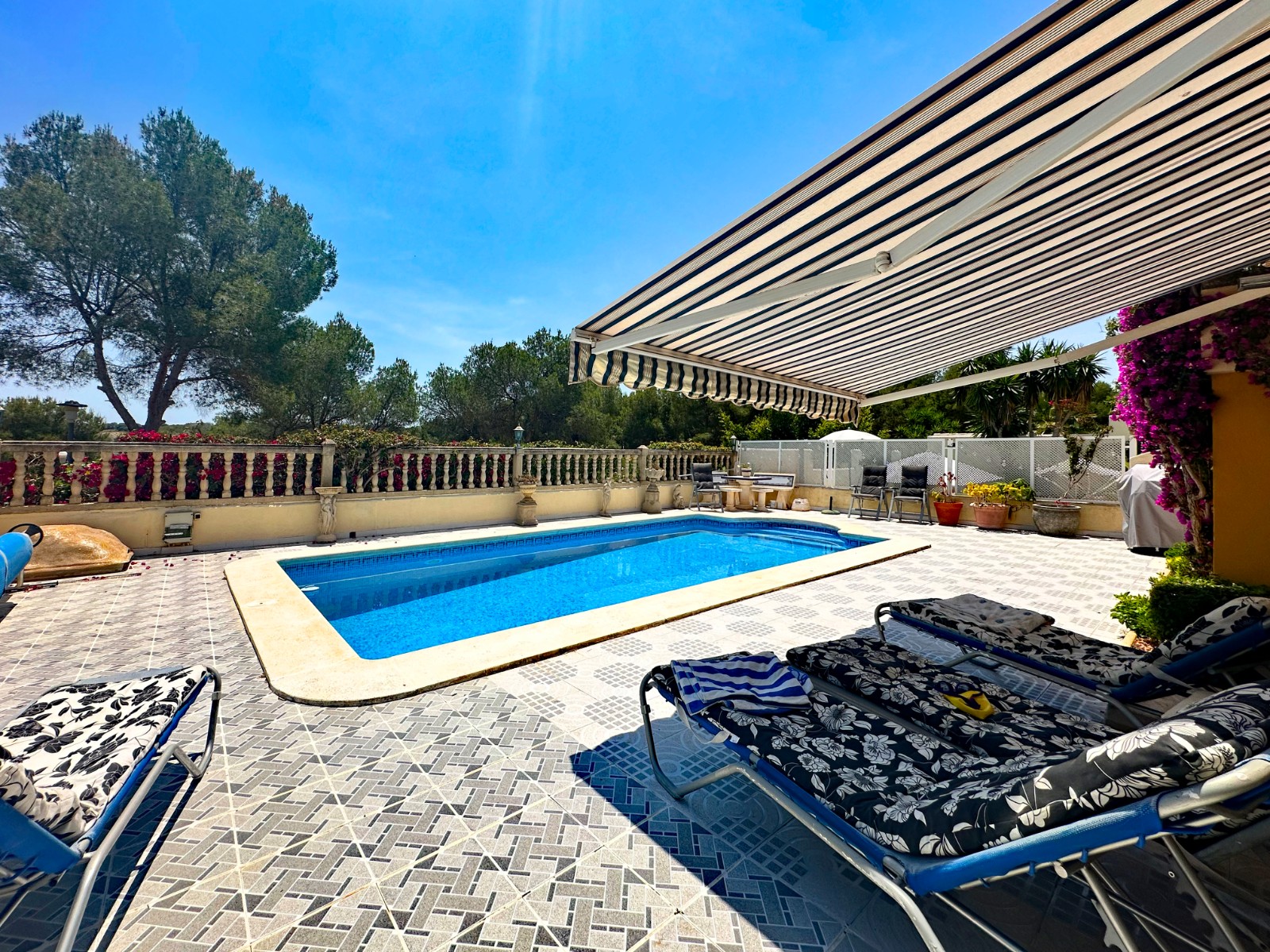 Villa en venta en Orihuela Costa