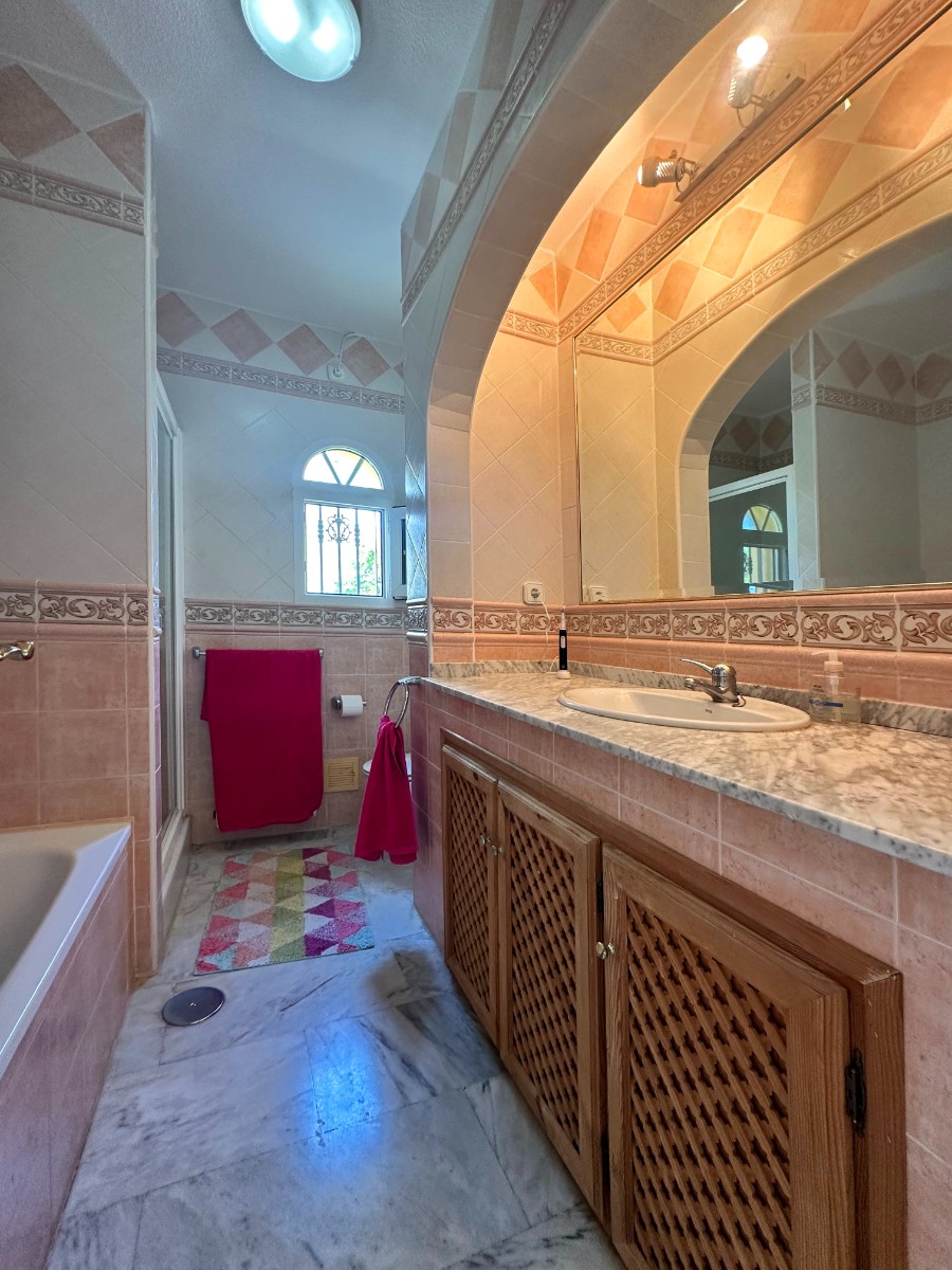 Villa en venta en Orihuela Costa
