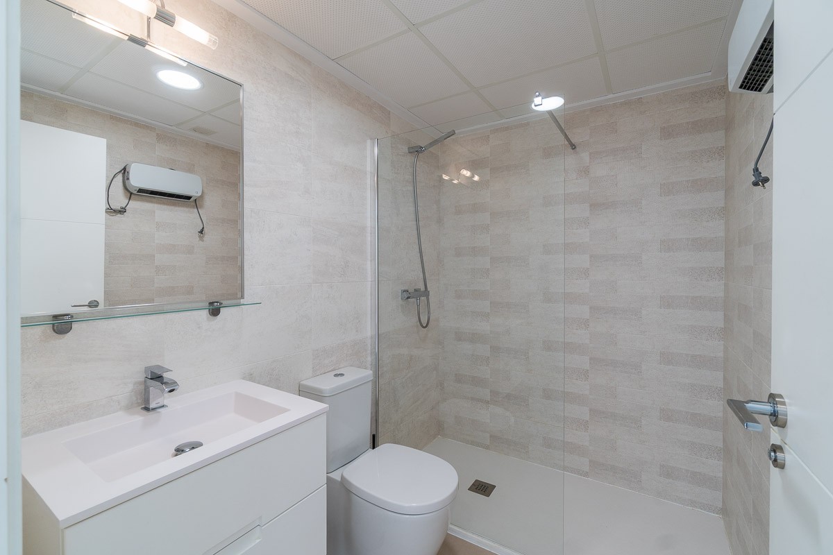 Bungalow for sale in Vistabella Golf Entre Naranjos, Alicante, Spain