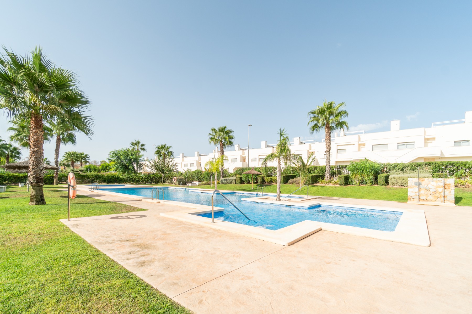 Bungalow for sale in Vistabella Golf Entre Naranjos, Alicante, Spain