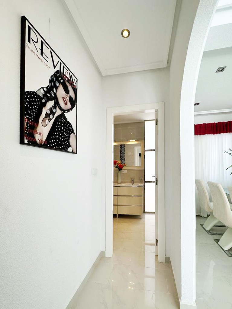 Villa en venta en San Miguel De Salinas