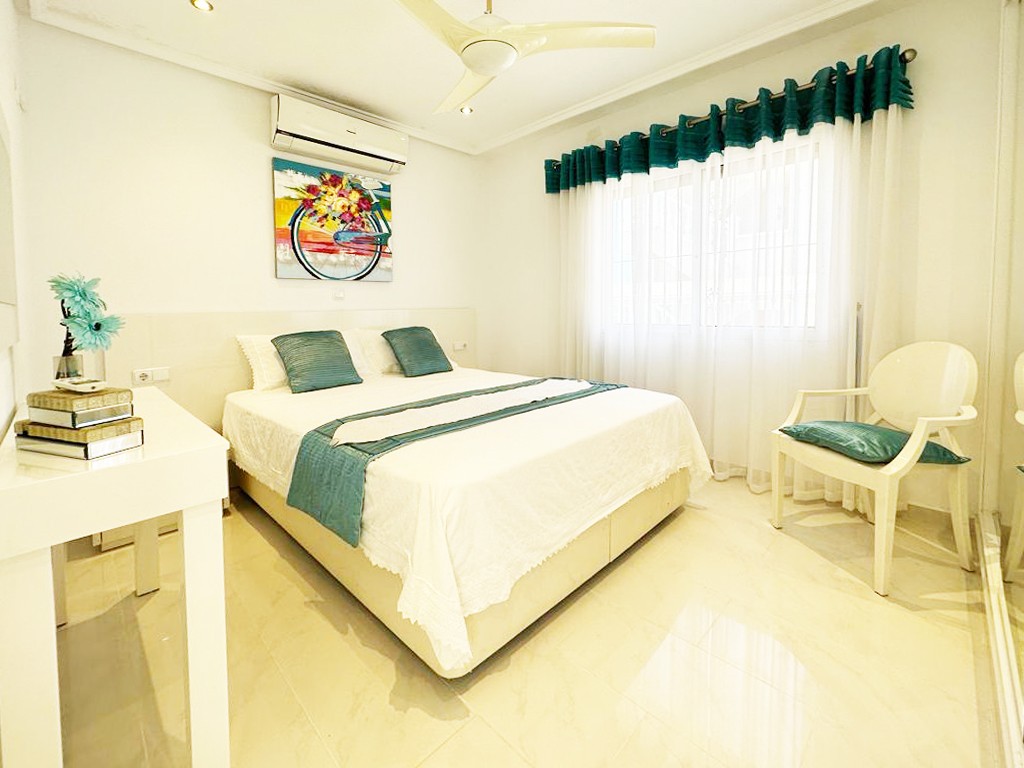Villa en venta en San Miguel De Salinas