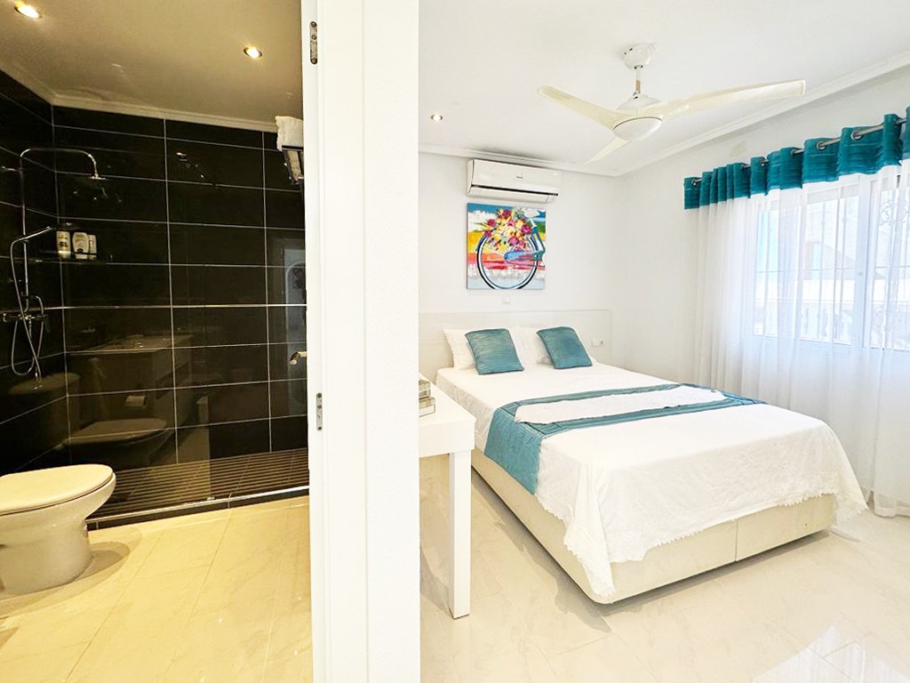 Villa en venta en San Miguel De Salinas