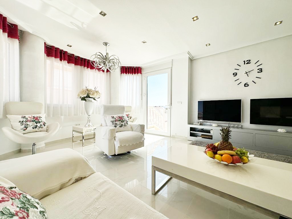 Villa en venta en San Miguel De Salinas