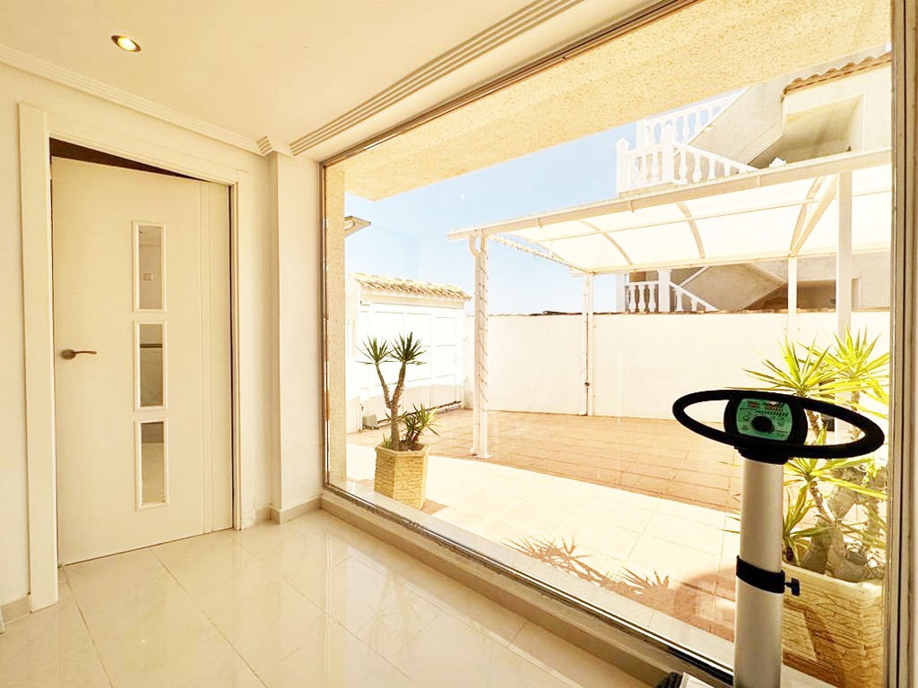 Villa en venta en San Miguel De Salinas